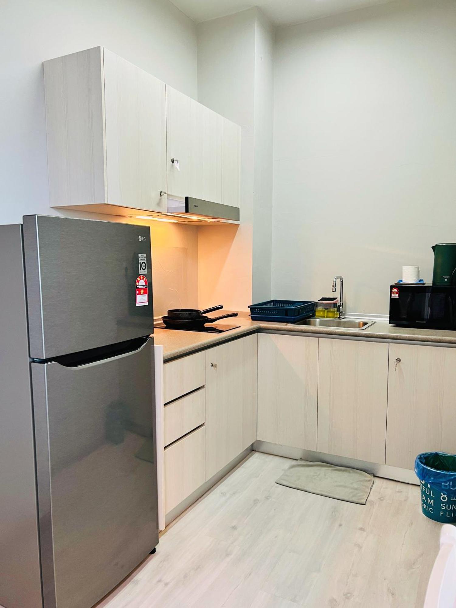 Maison Life 小居屋 Jesselton Quay Citypads Кота Кинабалу Екстериор снимка
