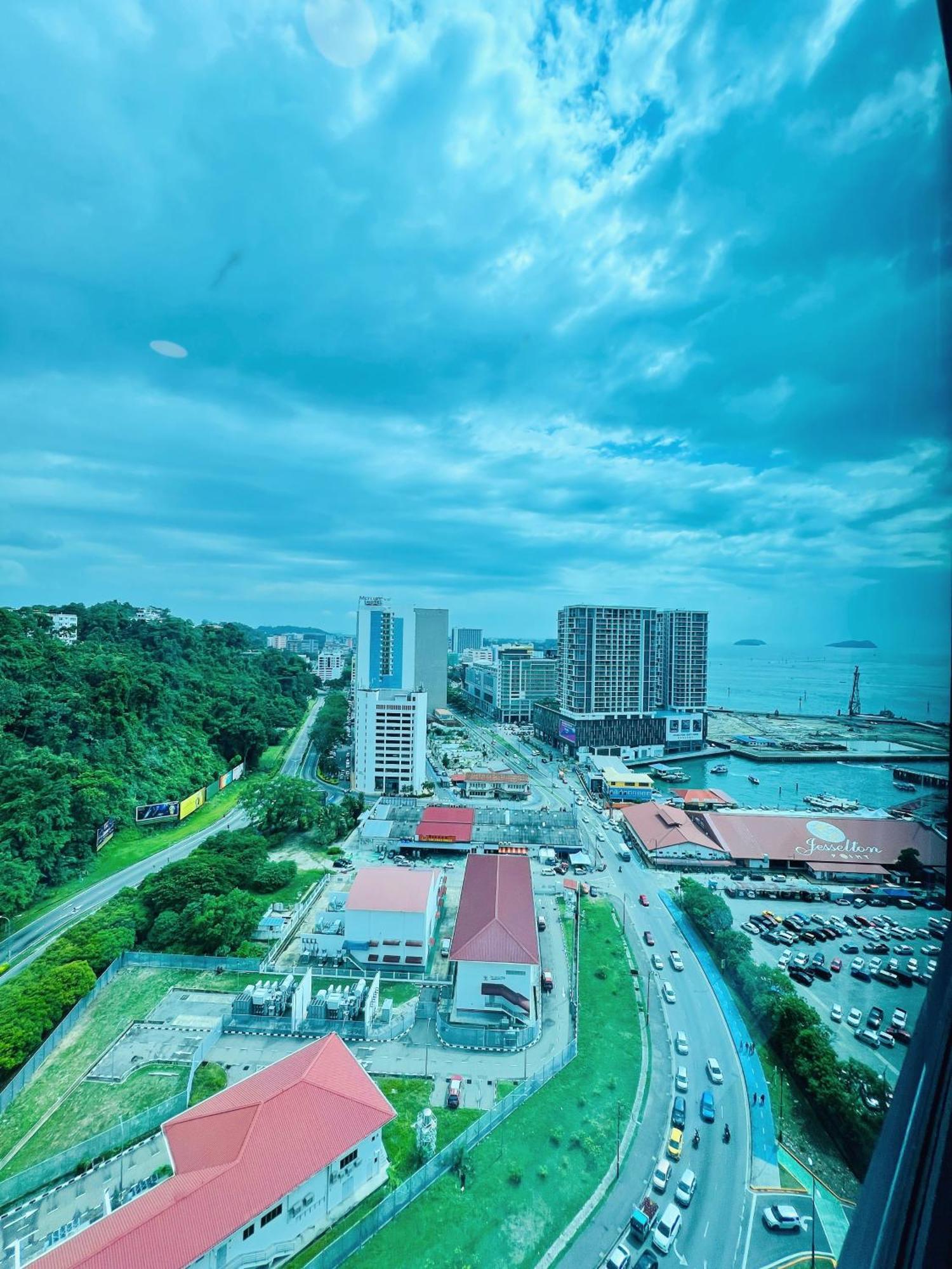Maison Life 小居屋 Jesselton Quay Citypads Кота Кинабалу Екстериор снимка